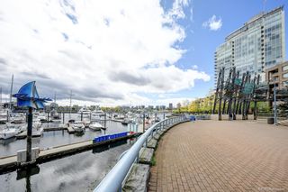 Photo 4: 702 1201 MARINASIDE Crescent in Vancouver: Yaletown Condo for sale (Vancouver West)  : MLS®# R2692733