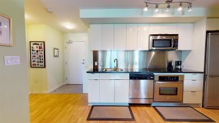 Photo 4: 2206 788 HAMILTON Street in Vancouver: Downtown VW Condo for sale in "TV TOWERS" (Vancouver West)  : MLS®# R2559691
