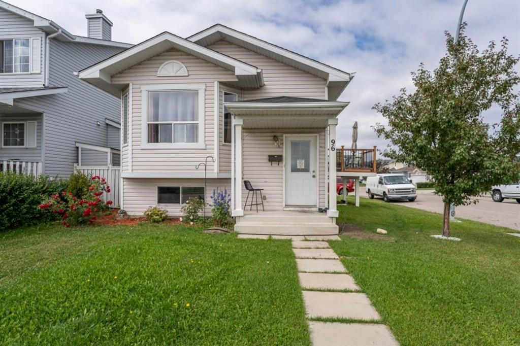 Main Photo: 96 Appleside Close SE in Calgary: Applewood Park Detached for sale : MLS®# A1243999