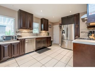 Photo 2: 534 BLUE MOUNTAIN Street in Coquitlam: Coquitlam West House for sale : MLS®# R2460178