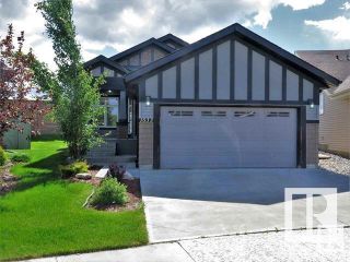 Photo 2: 1033 CHAHLEY Lane in Edmonton: Zone 20 House for sale : MLS®# E4385847