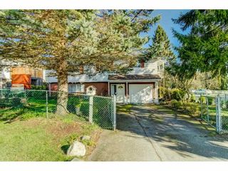 Photo 2: 15387 20A Avenue in Surrey: King George Corridor House for sale (South Surrey White Rock)  : MLS®# R2557247