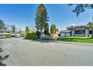 Photo 3: 5038 200B Street in Langley: Langley City House for sale in "Mountain View Estate" : MLS®# R2559536