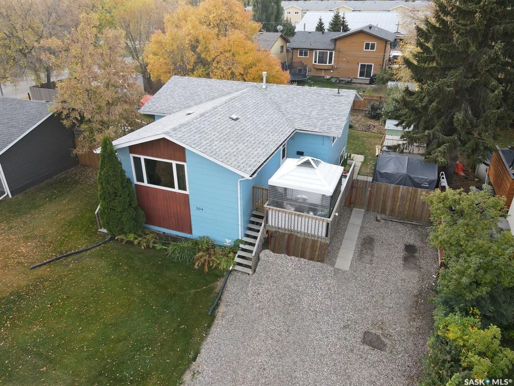 Main Photo: 504 Cochin Avenue in Meadow Lake: Residential for sale : MLS®# SK926959