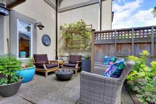 Photo 10: 106 245 W 15TH Street in North Vancouver: Central Lonsdale Townhouse for sale in "Chatsworth Mews" : MLS®# R2693152