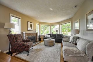 Photo 10: 2458 Twin View Dr in Central Saanich: CS Tanner House for sale : MLS®# 933865