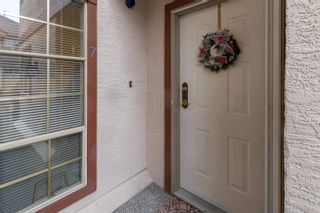 Photo 4: 7 8855 212 Street in Langley: Walnut Grove Townhouse for sale in "GOLDEN RIDGE" : MLS®# R2638632