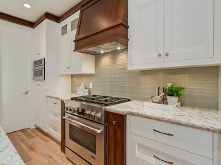 Photo 9: 2403 3 Avenue NW in CALGARY: West Hillhurst Residential Attached for sale (Calgary)  : MLS®# C3608093