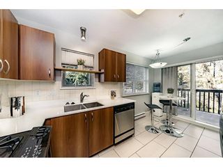 Photo 10: 302 995 W 59TH Avenue in Vancouver: South Cambie Condo for sale in "Churchill Gardens" (Vancouver West)  : MLS®# R2327007