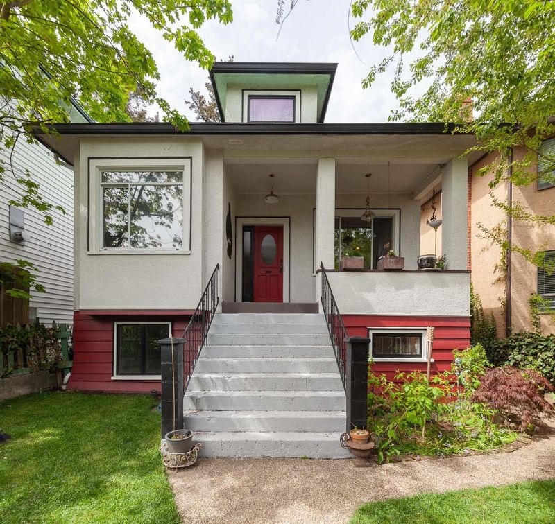 FEATURED LISTING: 3857 GLENGYLE Street Vancouver
