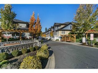 Photo 20: 2 18199 70 Avenue in Surrey: Cloverdale BC Townhouse for sale in "AUGUSTA" (Cloverdale)  : MLS®# R2216334