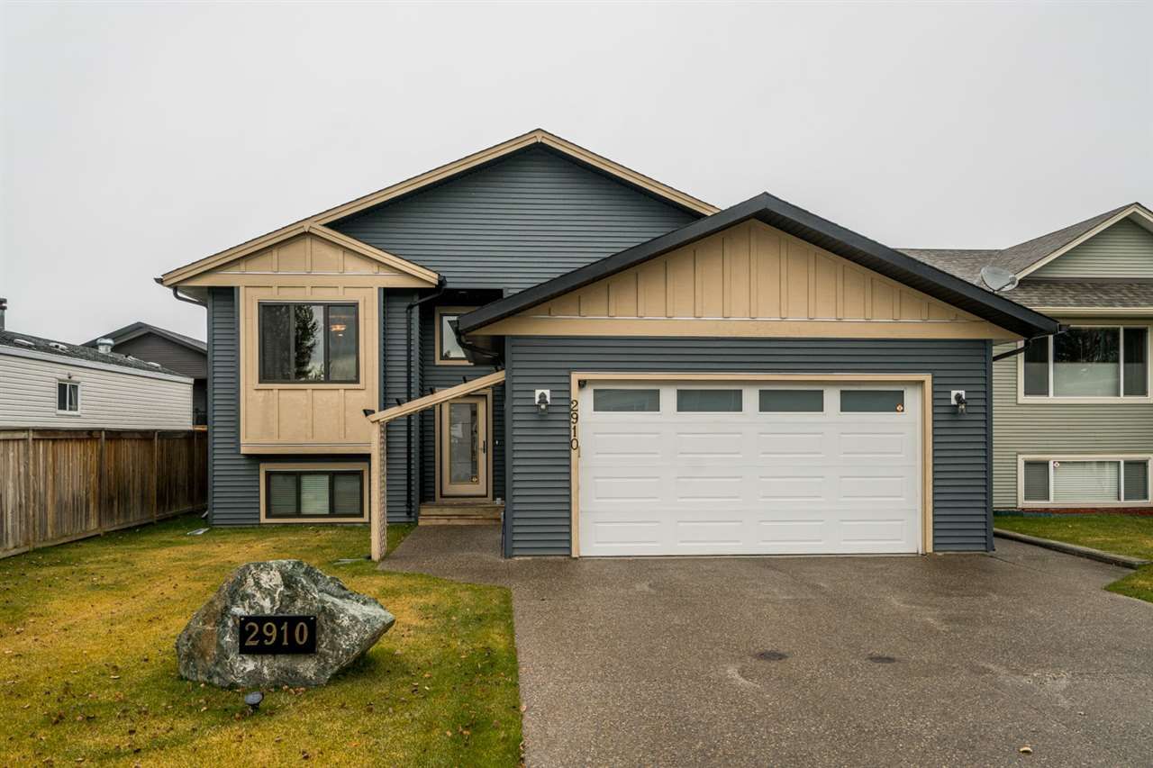 Main Photo: 2910 GREENFOREST Crescent in Prince George: Emerald House for sale (PG City North (Zone 73))  : MLS®# R2433232