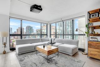 Photo 3: 1404 283 DAVIE STREET in Vancouver: Yaletown Condo for sale (Vancouver West)  : MLS®# R2754219