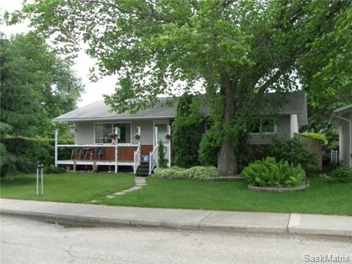 Main Photo: 540 East Place in Saskatoon: Eastview Single Family Dwelling for sale (Saskatoon Area 02)  : MLS®# 503868