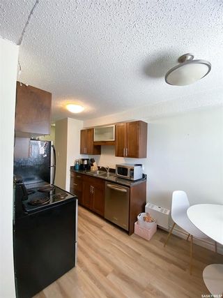 Photo 3: 5 115 Acadia Drive in Saskatoon: West College Park Residential for sale : MLS®# SK928360