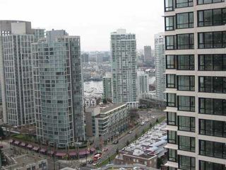 Photo 3: 2307 909 MAINLAND Street in Vancouver: Downtown VW Condo for sale in "YALETOWN PARK 2" (Vancouver West)  : MLS®# V631368