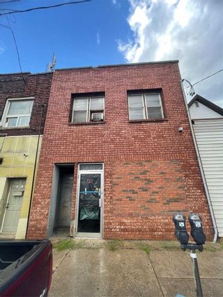 Photo 1: 757 E Barton Street in Hamilton: Gibson Property for sale : MLS®# X5777186