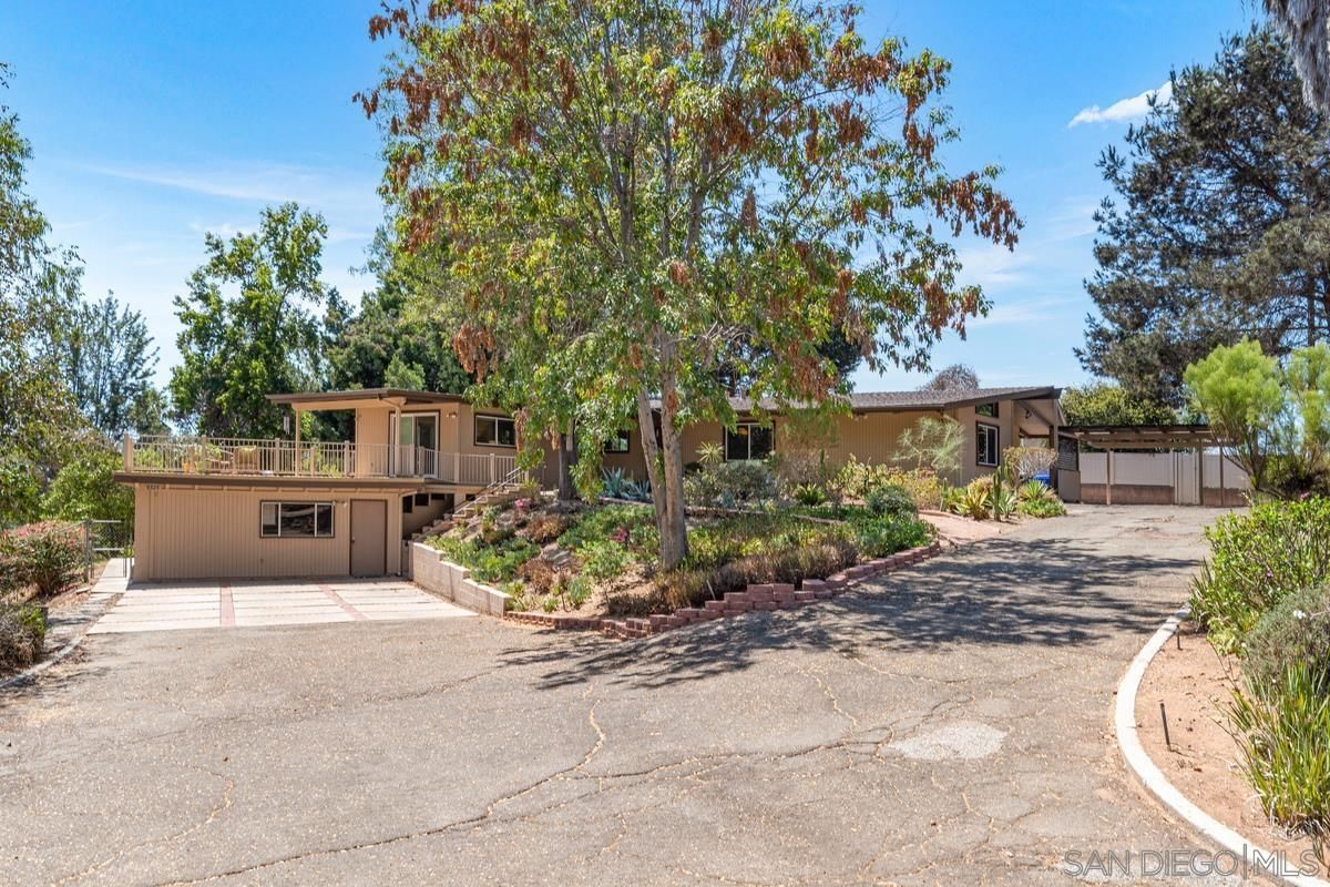 Main Photo: MOUNT HELIX House for sale : 3 bedrooms : 9325 Edgewood Dr in La Mesa
