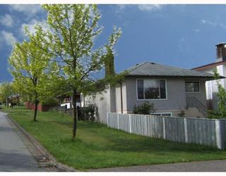 Photo 4: 3194 E 21ST Avenue in Vancouver: Renfrew Heights House for sale in "RENFREW HEIGHTS" (Vancouver East)  : MLS®# V767119