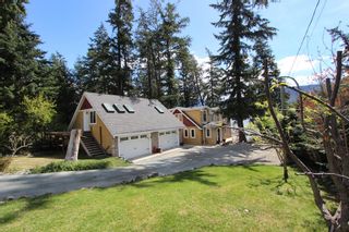 Photo 1: 1207 Little Shuswap Lake Road in Chase: Little Shuswap Lake House for sale : MLS®# 10231785