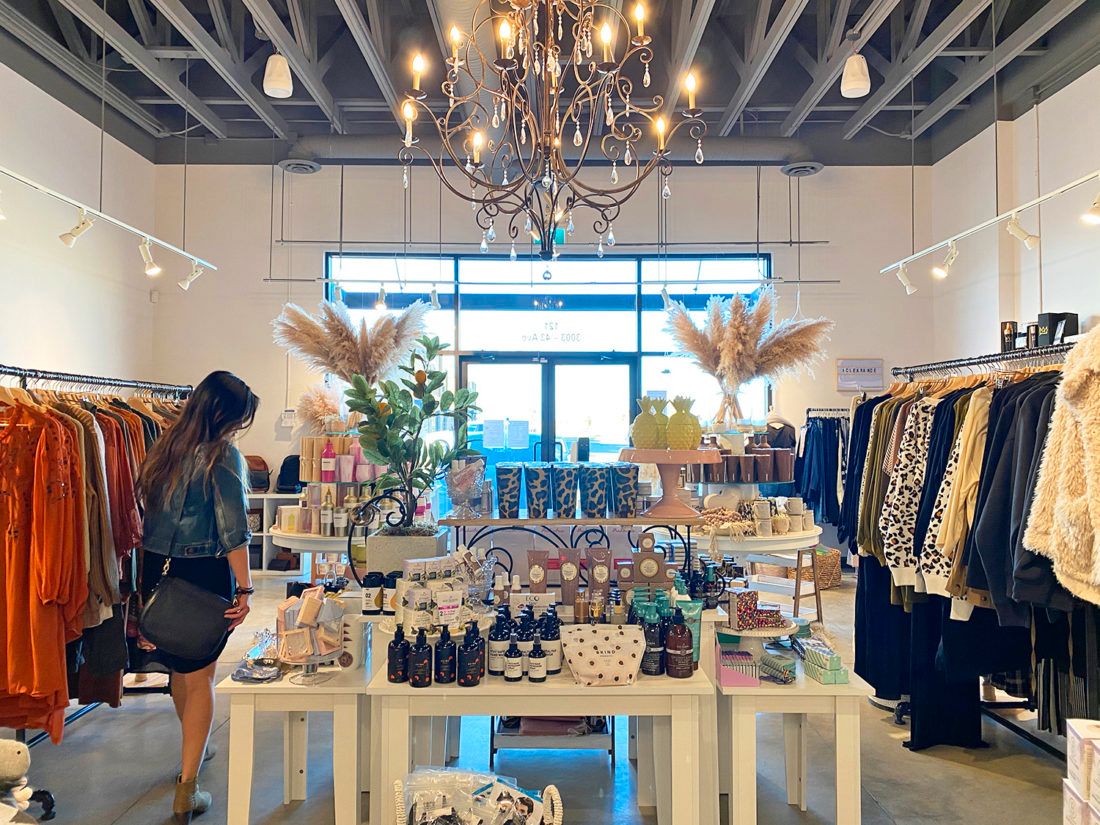 Crown and Fox Boutique, Photo By Linda Hoang