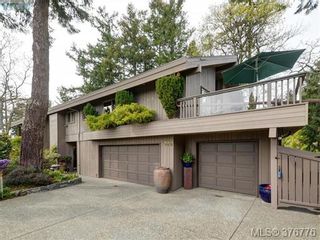 Photo 1: 980 Perez Dr in VICTORIA: SE Broadmead House for sale (Saanich East)  : MLS®# 756418