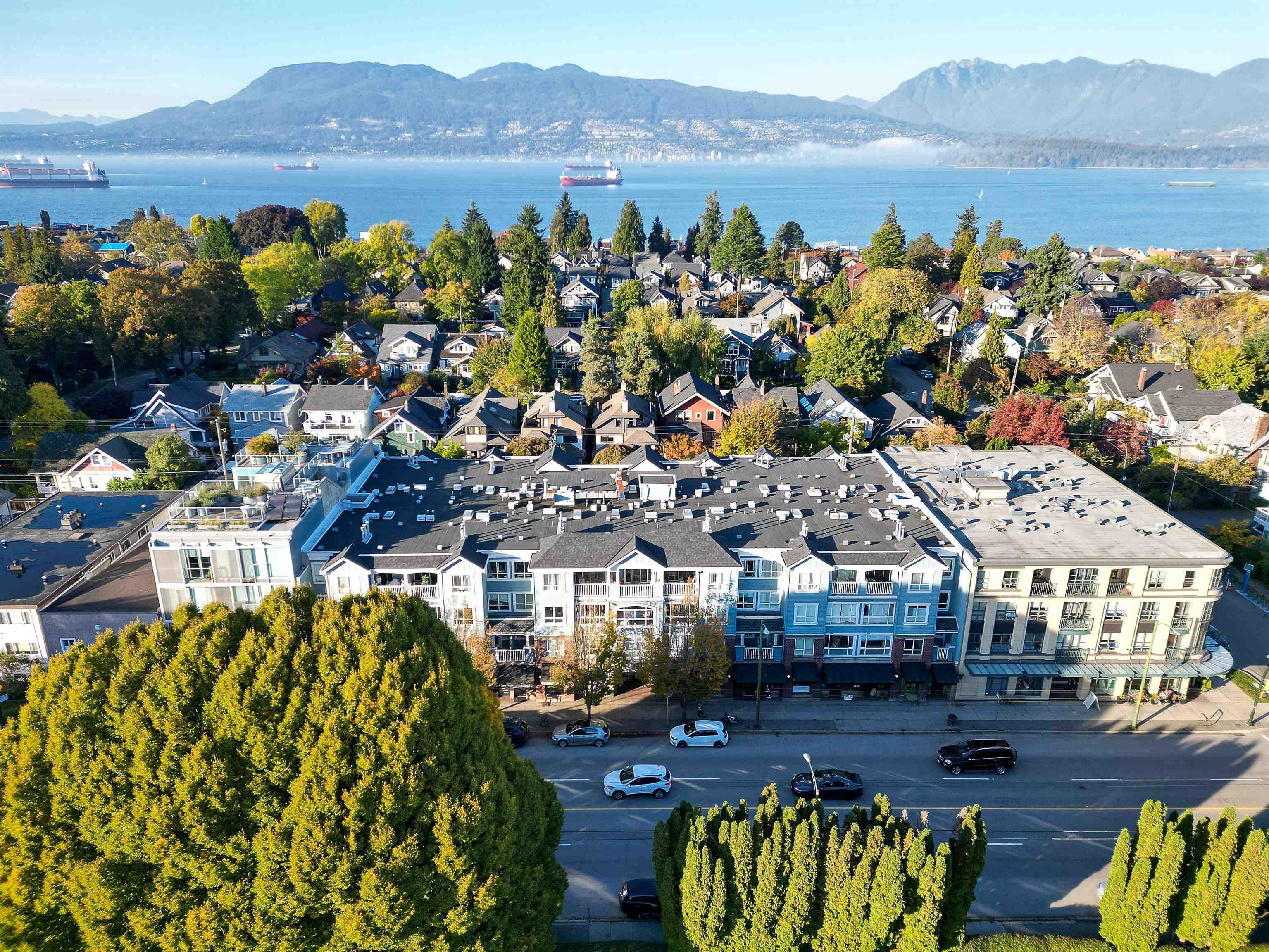 Main Photo: 203 3333 W 4TH Avenue in Vancouver: Kitsilano Condo for sale in "BLENHEIM TERRACE" (Vancouver West)  : MLS®# R2832975