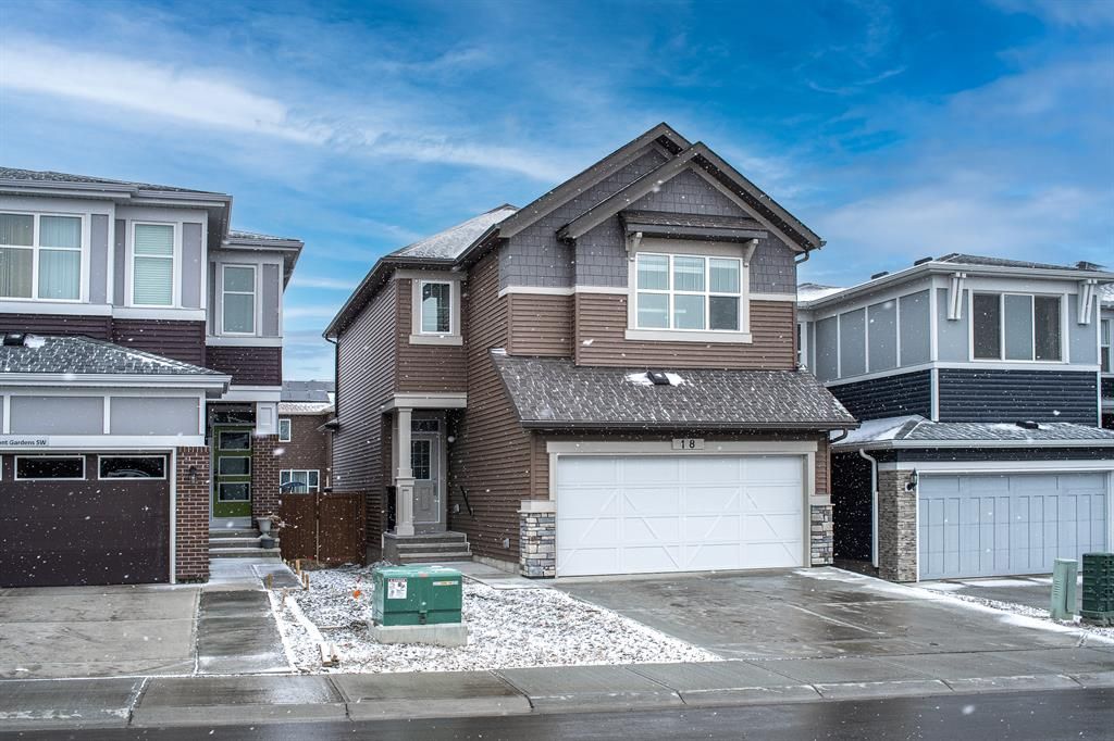 Main Photo: 18 Belmont Gardens SW in Calgary: Belmont Detached for sale : MLS®# A2042011