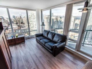 Photo 2: 2901 1033 MARINASIDE Crescent in Vancouver: Yaletown Condo for sale in "Quaywest" (Vancouver West)  : MLS®# R2439944
