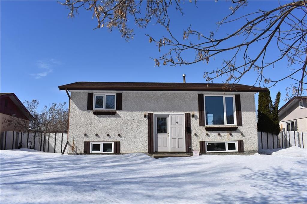 Main Photo: 7 Rizzuto Bay in Winnipeg: Mission Gardens Residential for sale (3K)  : MLS®# 202006497