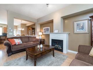 Photo 5: 7033 179A Street in Surrey: Cloverdale BC Condo for sale in "Provinceton" (Cloverdale)  : MLS®# R2392761