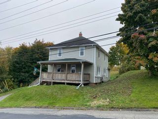 Photo 1: 102 Prospect Avenue in Kentville: 404-Kings County Residential for sale (Annapolis Valley)  : MLS®# 202021741
