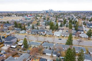Photo 4: 2027 37 Street SW in Calgary: Glendale Detached for sale : MLS®# A1093610