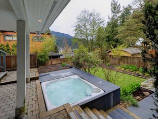 Photo 3: 1942 BANBURY Road in North Vancouver: Deep Cove House for sale : MLS®# R2264500