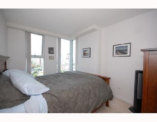Photo 2: 1808 1008 CAMBIE Street in Vancouver: Downtown VW Condo for sale (Vancouver West)  : MLS®# V728052