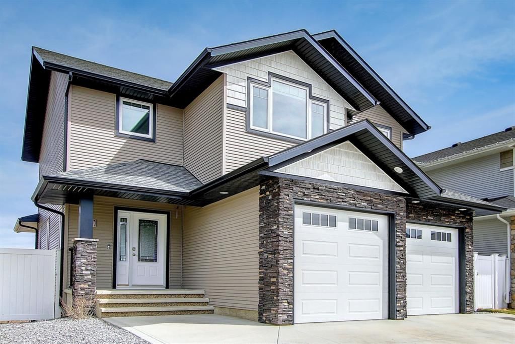 Main Photo: 50 Tyson Crescent: Red Deer Detached for sale : MLS®# A1214263