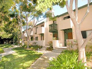 Photo 2: LA JOLLA Townhouse for sale : 2 bedrooms : 8746 Villa La Jolla Dr #57