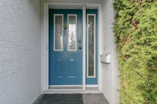 Photo 2: 1016 Adeline Pl in Saanich: SE Broadmead House for sale (Saanich East)  : MLS®# 894139