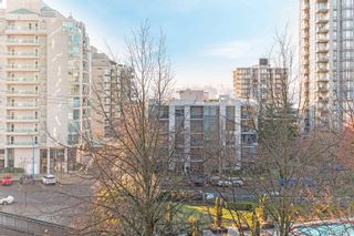 Photo 23: 303 131 W 3RD Street in North Vancouver: Lower Lonsdale Condo for sale in "SEASCAPE LANDING" : MLS®# R2742784