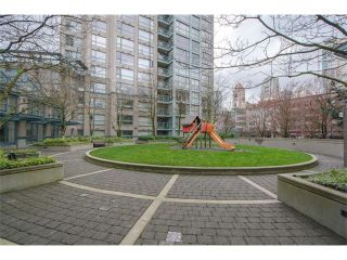 Photo 14: 301 1177 PACIFIC Boulevard in Vancouver: Yaletown Condo for sale in "Pacific Point" (Vancouver West)  : MLS®# V1054200