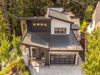 Photo 2: 2231 Riviera Pl in Langford: La Bear Mountain House for sale : MLS®# 913497