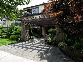 Photo 1: 109 235 W 4TH Street in North Vancouver: Lower Lonsdale Condo for sale : MLS®# R2406950