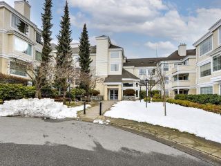 Photo 1: 223 6820 RUMBLE Street in Burnaby: South Slope Condo for sale in "GOVERNOR'S WALK" (Burnaby South)  : MLS®# R2757596