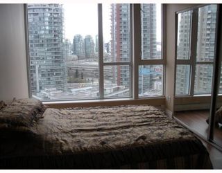 Photo 5: 1504 183 KEEFER Place in Vancouver: Downtown VW Condo for sale in "Parks Place" (Vancouver West)  : MLS®# V782755