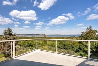 Photo 2: 7210 Highcrest Terr in Central Saanich: CS Island View House for sale : MLS®# 841989