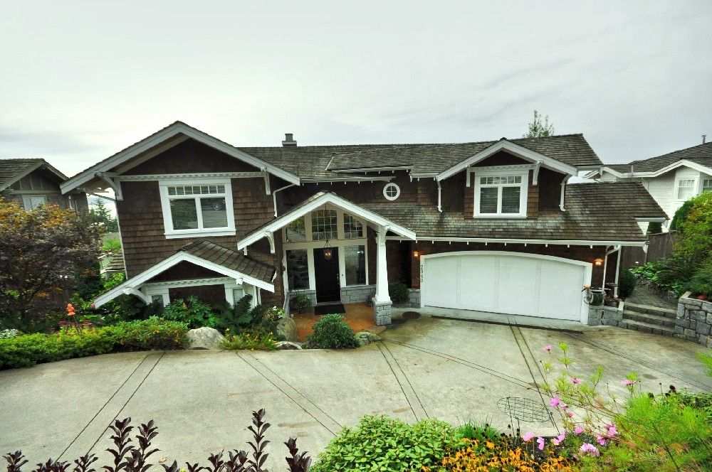 Main Photo: 2340 Orchard Lane in West Vancouver: Queens House for sale