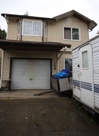 Photo 1: 129 SPRINGFIELD Drive in Langley: Aldergrove Langley House for sale in "Springfield Village" : MLS®# R2693431