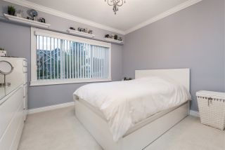 Photo 12: 1600 HOLDOM Avenue in Burnaby: Parkcrest House for sale (Burnaby North)  : MLS®# R2165020