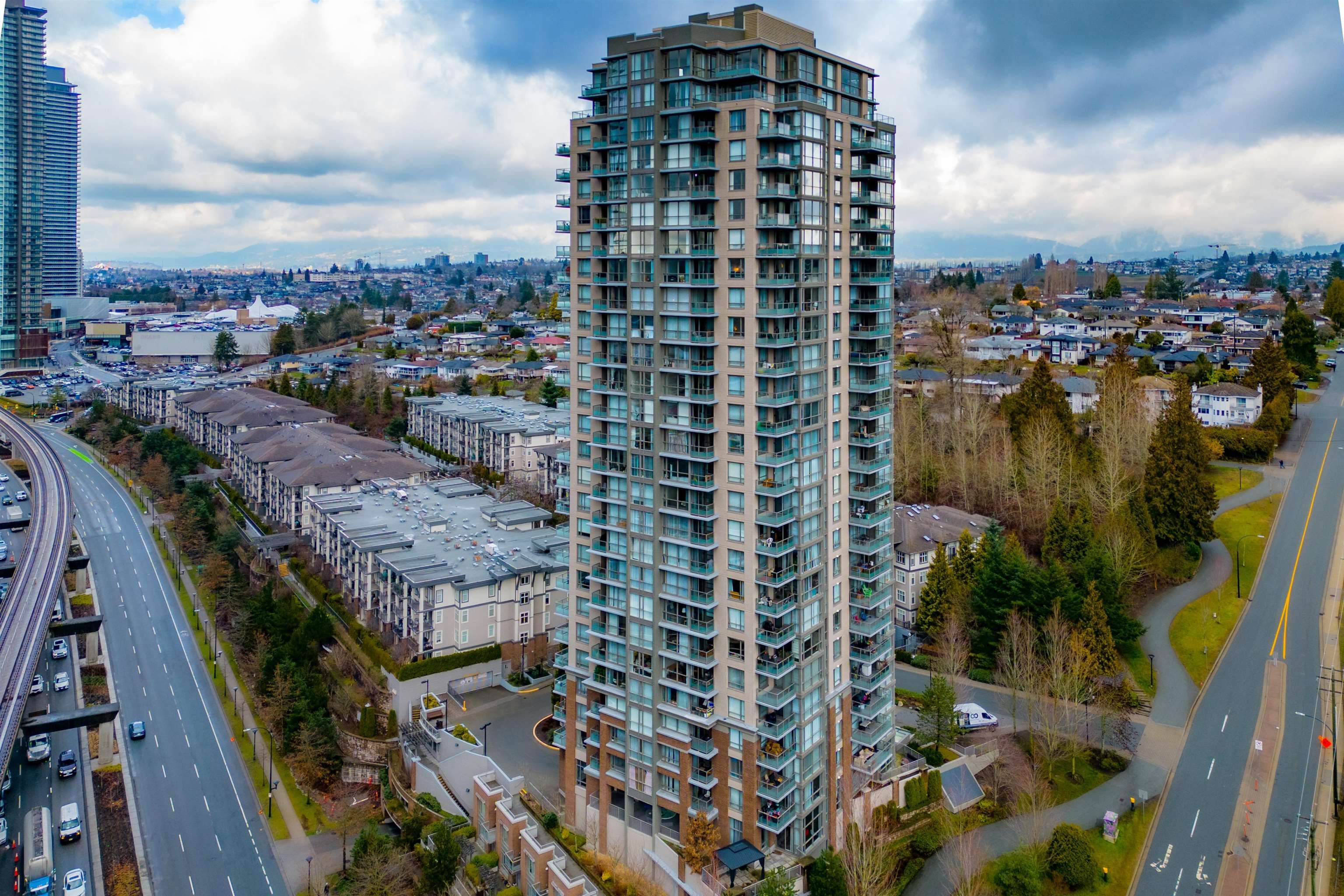 Main Photo: 2508 4888 BRENTWOOD Drive in Burnaby: Brentwood Park Condo for sale in "The Fitzgerald Brentwood Gate" (Burnaby North)  : MLS®# R2760374