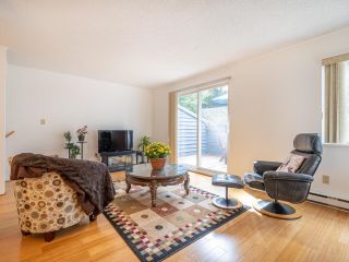 Photo 2: 8344 ASPENWOOD Place in Burnaby: Forest Hills BN Townhouse for sale in "Forest Meadows" (Burnaby North)  : MLS®# R2809197